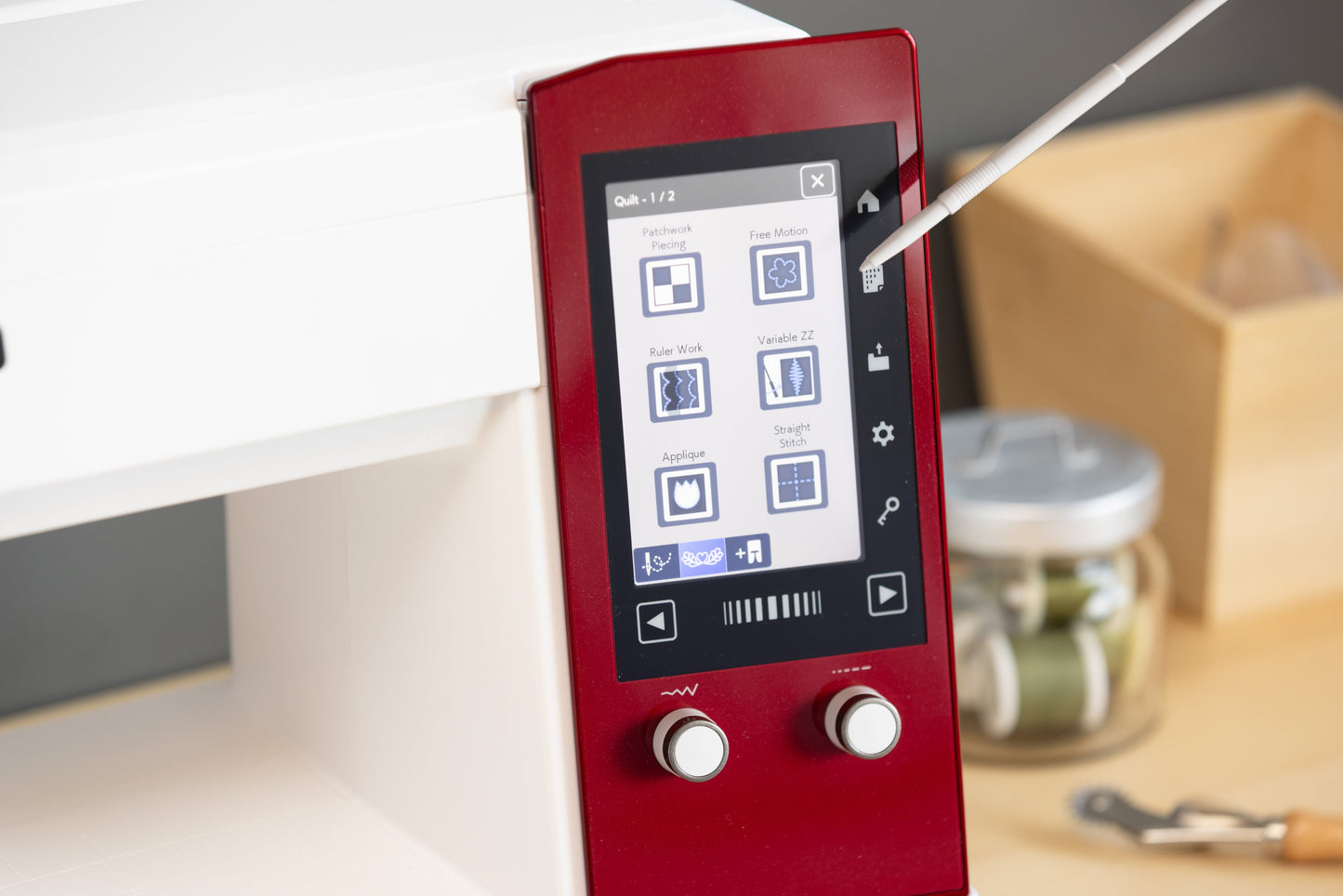 782 - eXcellence - Machine à coudre informatisée