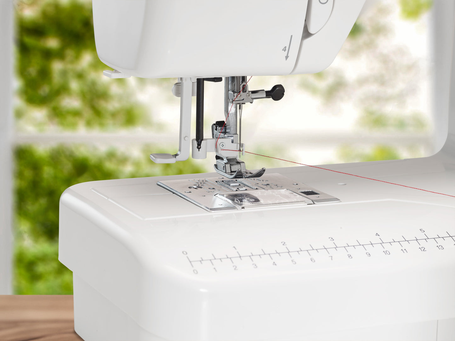 340s - eXplore - Machine à coudre mécanique