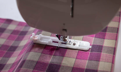 NV1800Q - Inventio - Machine à coudre électronique et à quilter