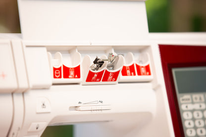 580+ Fashion & Decor Edition - eXcellence - Machine à coudre informatisée